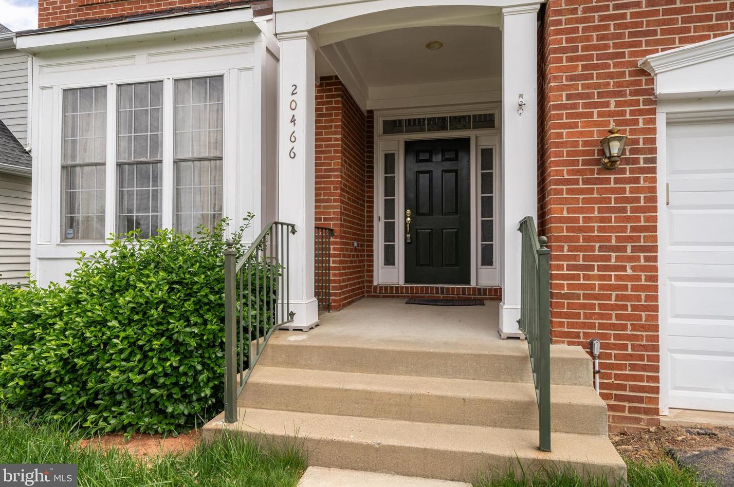 20466 Swecker Farm Pl, Dulles VA  20165-4780 exterior