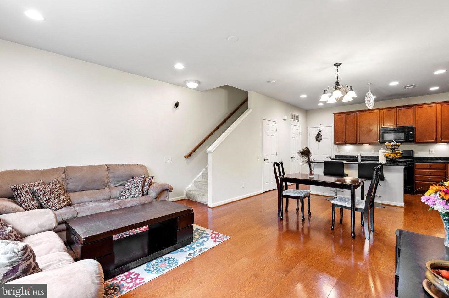 42843 Burrell Square, Ashburn, VA 20147