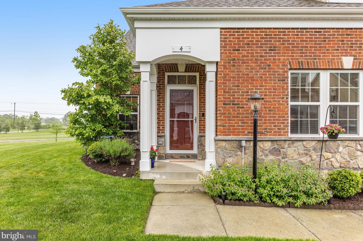 4 Harpers Mill Way, Lovettsville, VA 20180