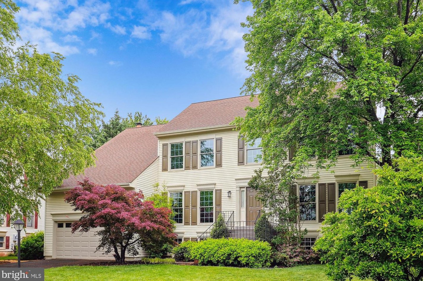 43876 Delightful Pl, Ashburn, VA 20147