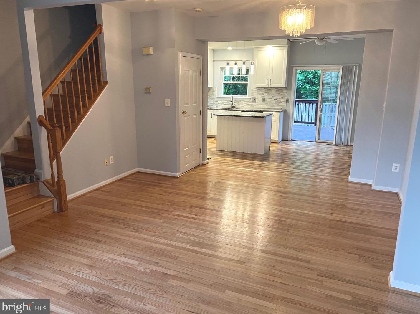 20276 Sprucegrove Sq, Ashburn VA  20147-2390 exterior