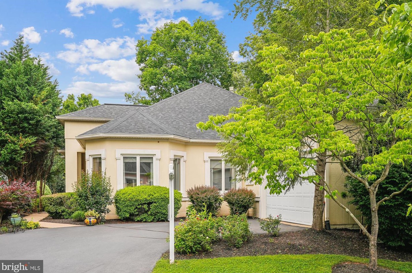 20856 Waterbeach Pl, Dulles, VA 20165