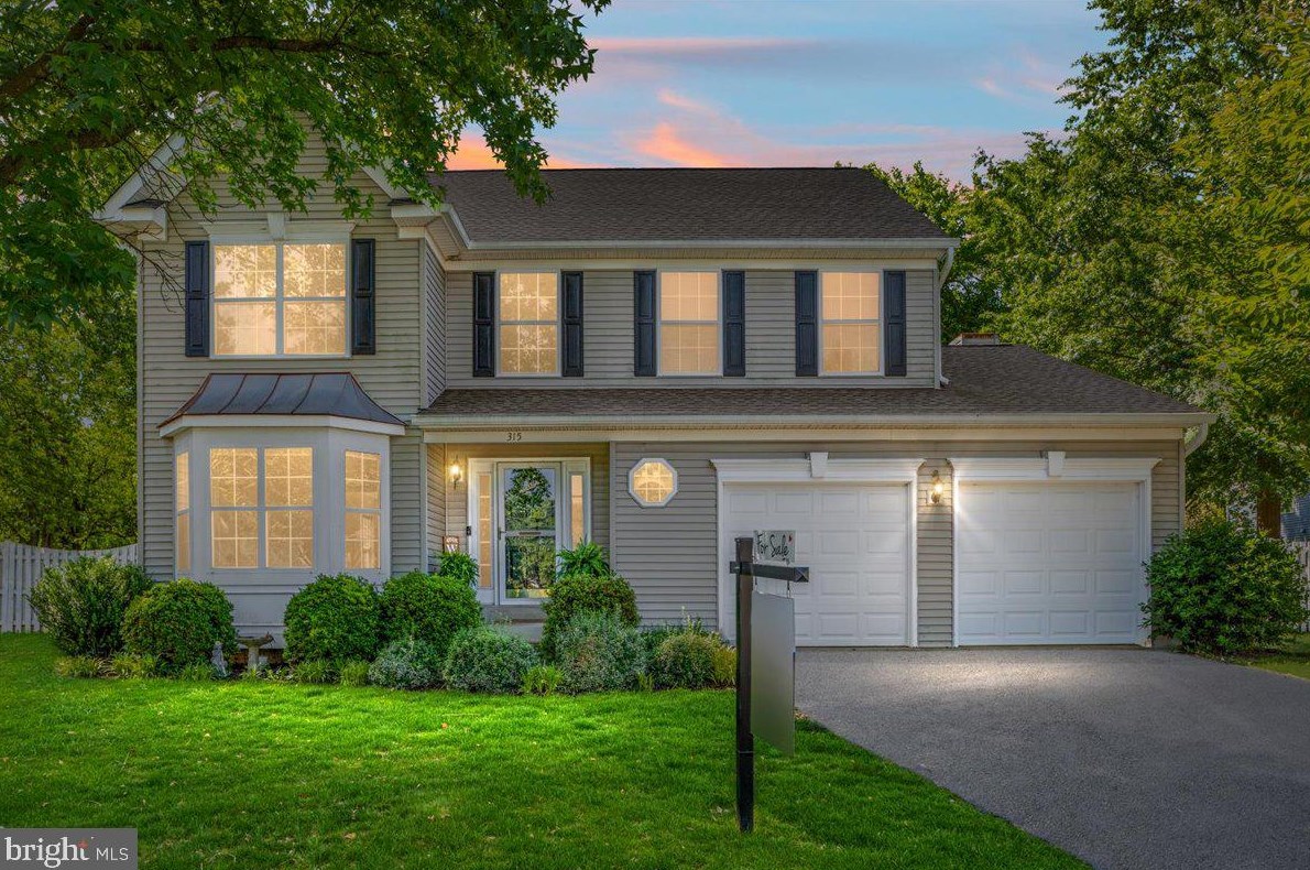 315 Chaucer Pl, Leesburg, VA 20176-2342