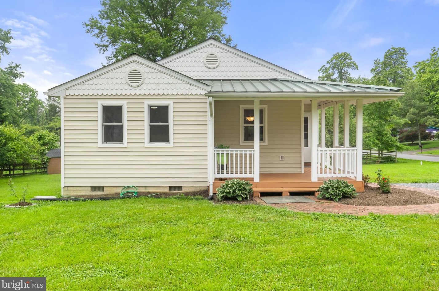 3 James St, Hamilton VA  20158-9029 exterior