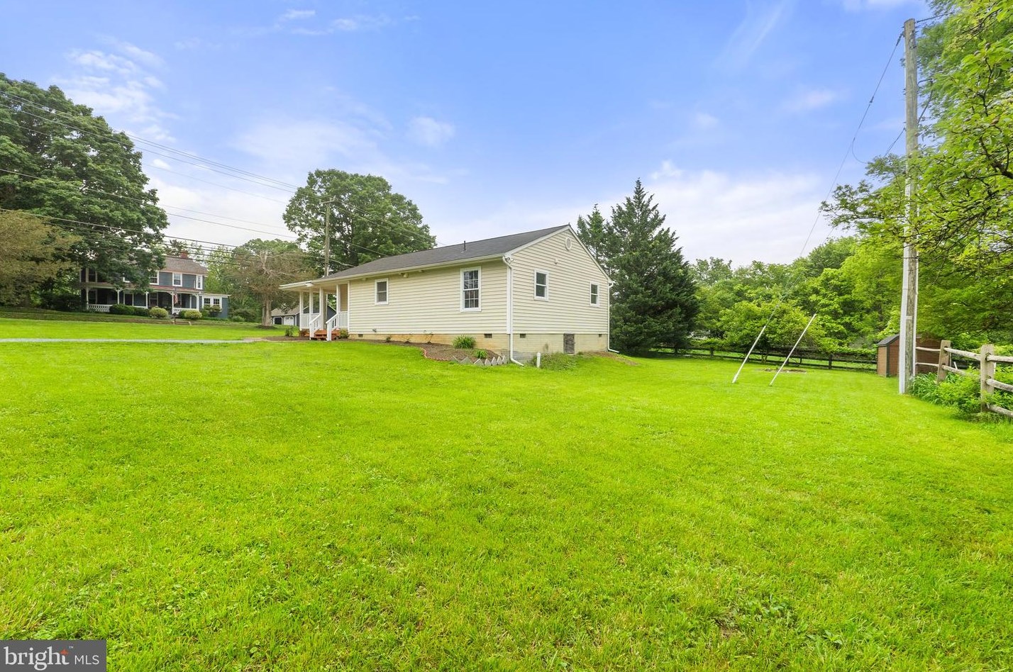 3 James St, Hamilton VA  20158-9029 exterior