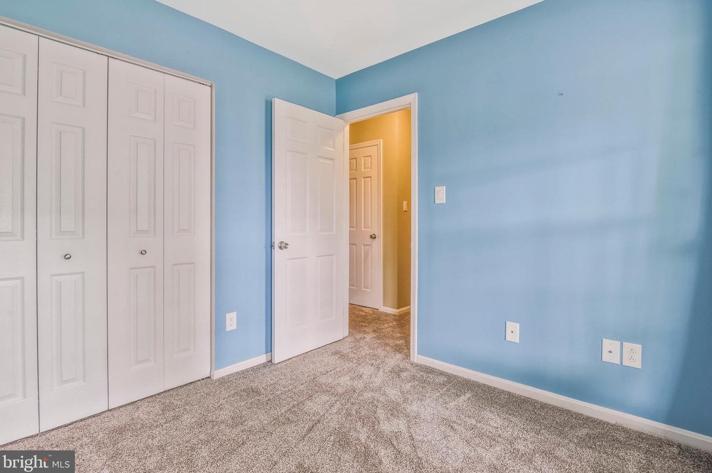 507 Vly Vw Ave, Leesburg VA 20175-2626 exterior