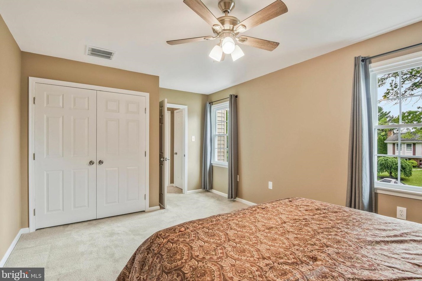 507 Vly Vw Ave, Leesburg VA 20175-2626 exterior