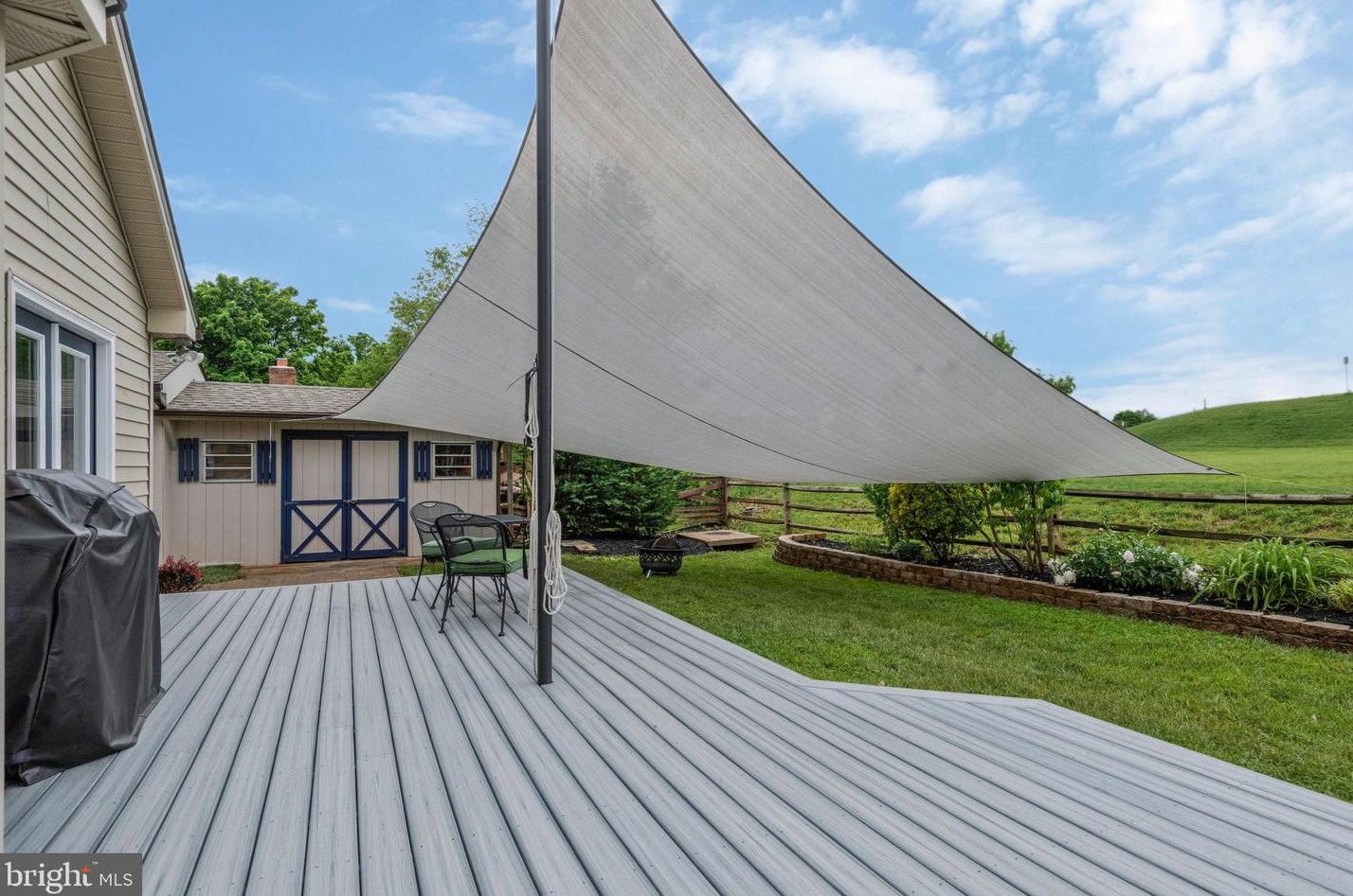 507 Vly Vw Ave, Leesburg VA 20175-2626 exterior