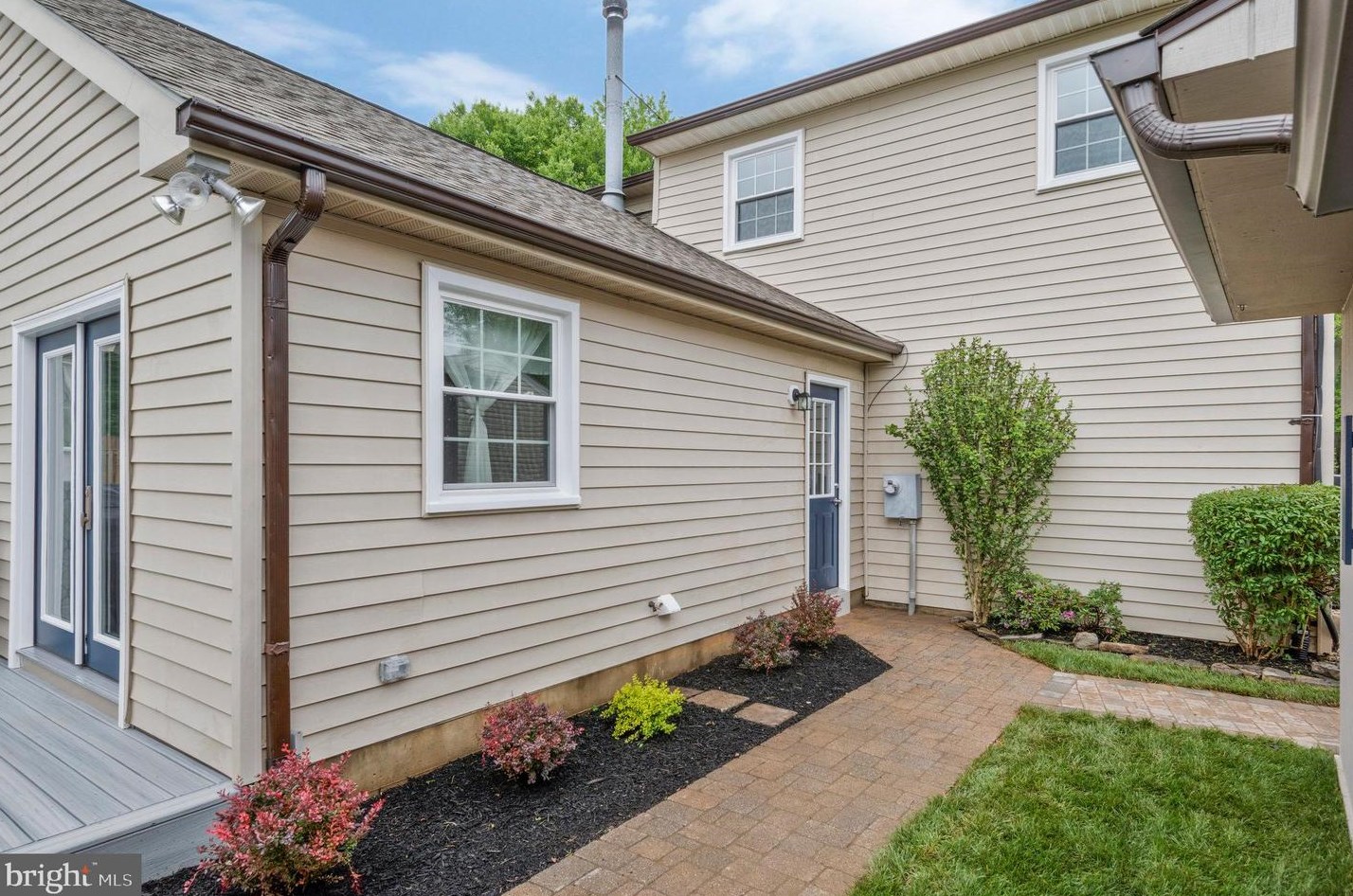 507 Vly Vw Ave, Leesburg VA 20175-2626 exterior