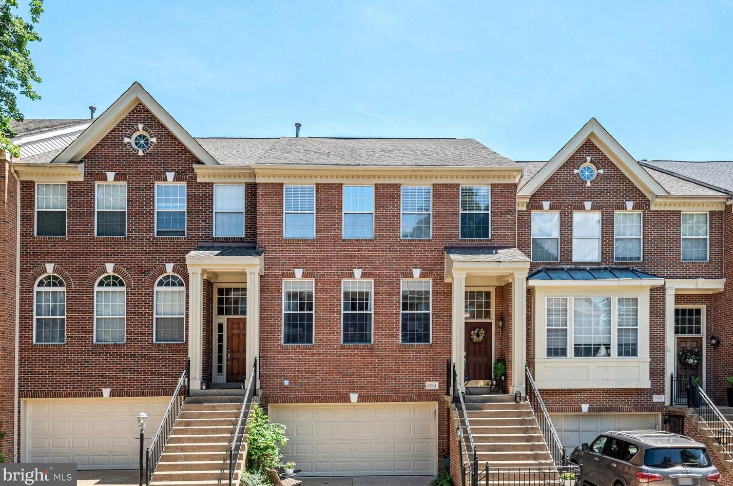20634 Muddy Harbour Sq, Dulles, VA 20165-4796
