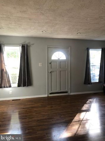 108 E Cornell Dr, Dulles, VA 20164