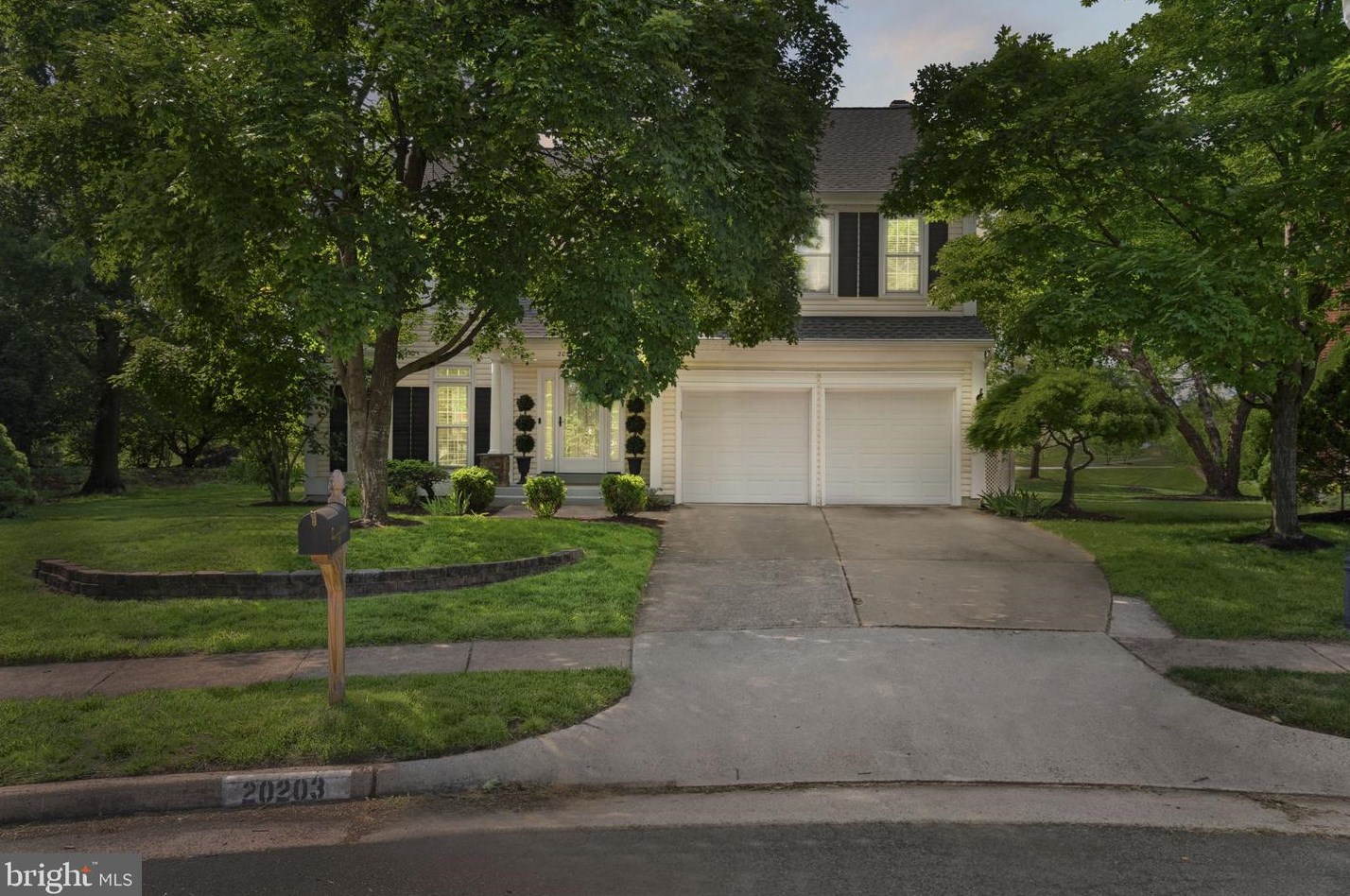 20203 Birdsnest Pl, Ashburn, VA 20147
