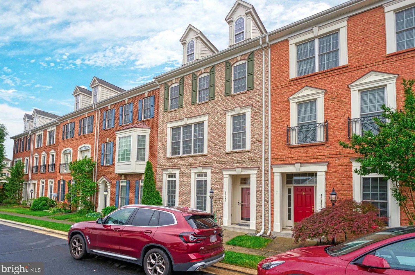 42461 Redstone Ter, Ashburn, VA 20148-5683