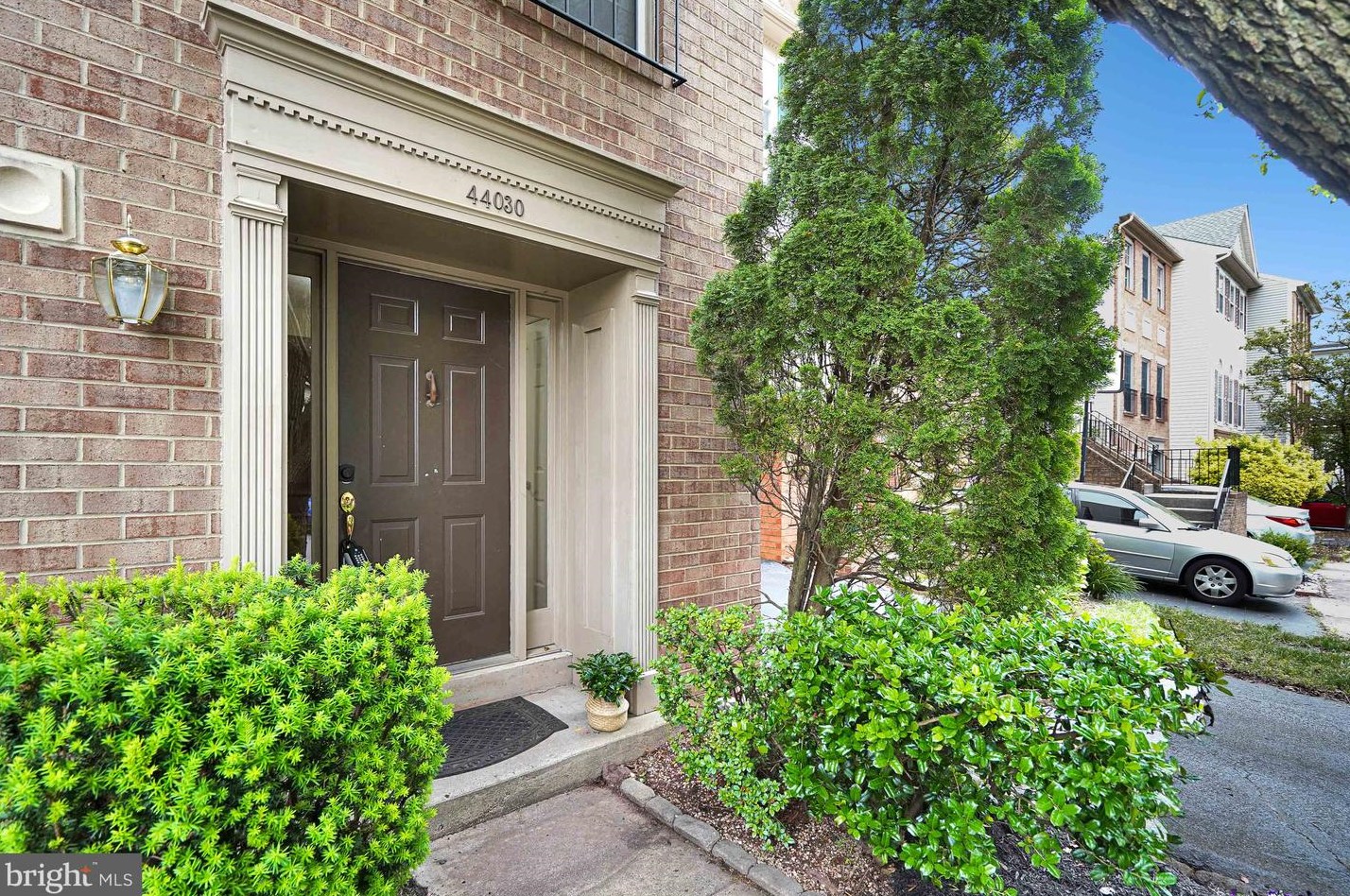 44030 Gala Cir, Ashburn, VA 20147