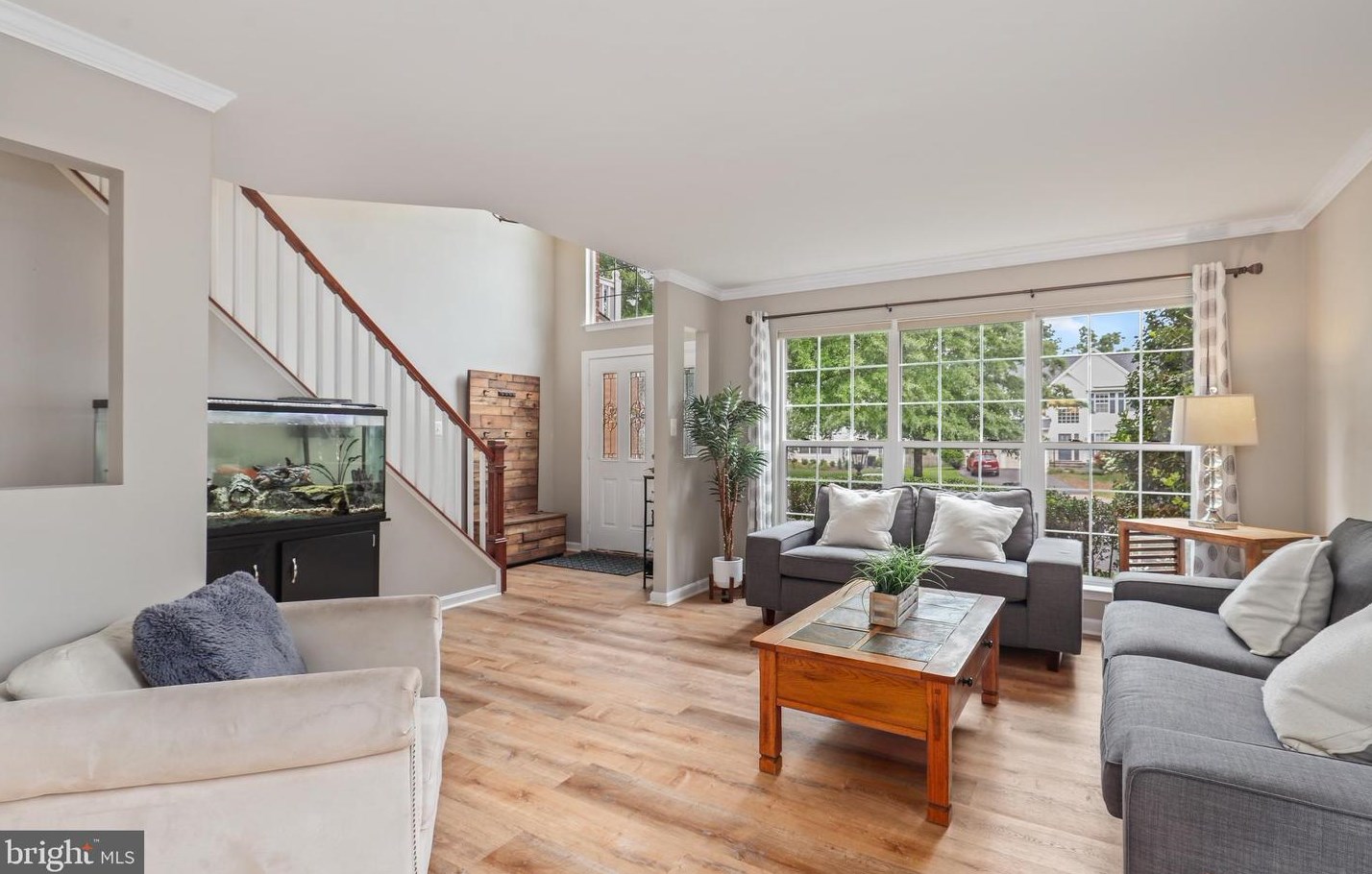 20346 Flushing Mdw Ct, Ashburn VA 20147-3854 exterior