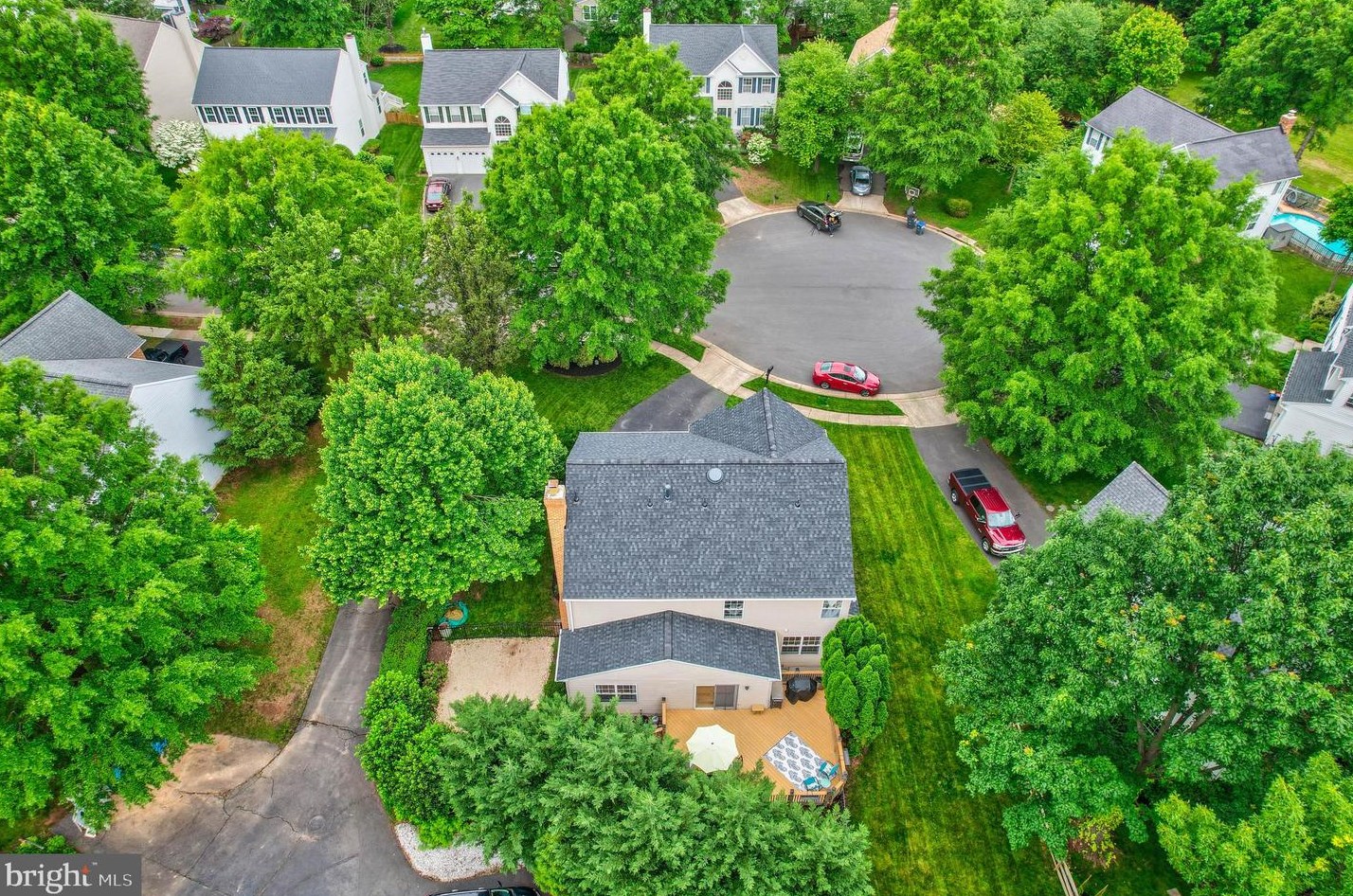 20346 Flushing Mdw Ct, Ashburn VA 20147-3854 exterior