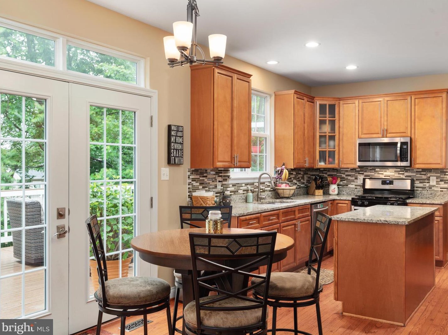 842 Macalister Dr, Leesburg VA 20175-8905 exterior