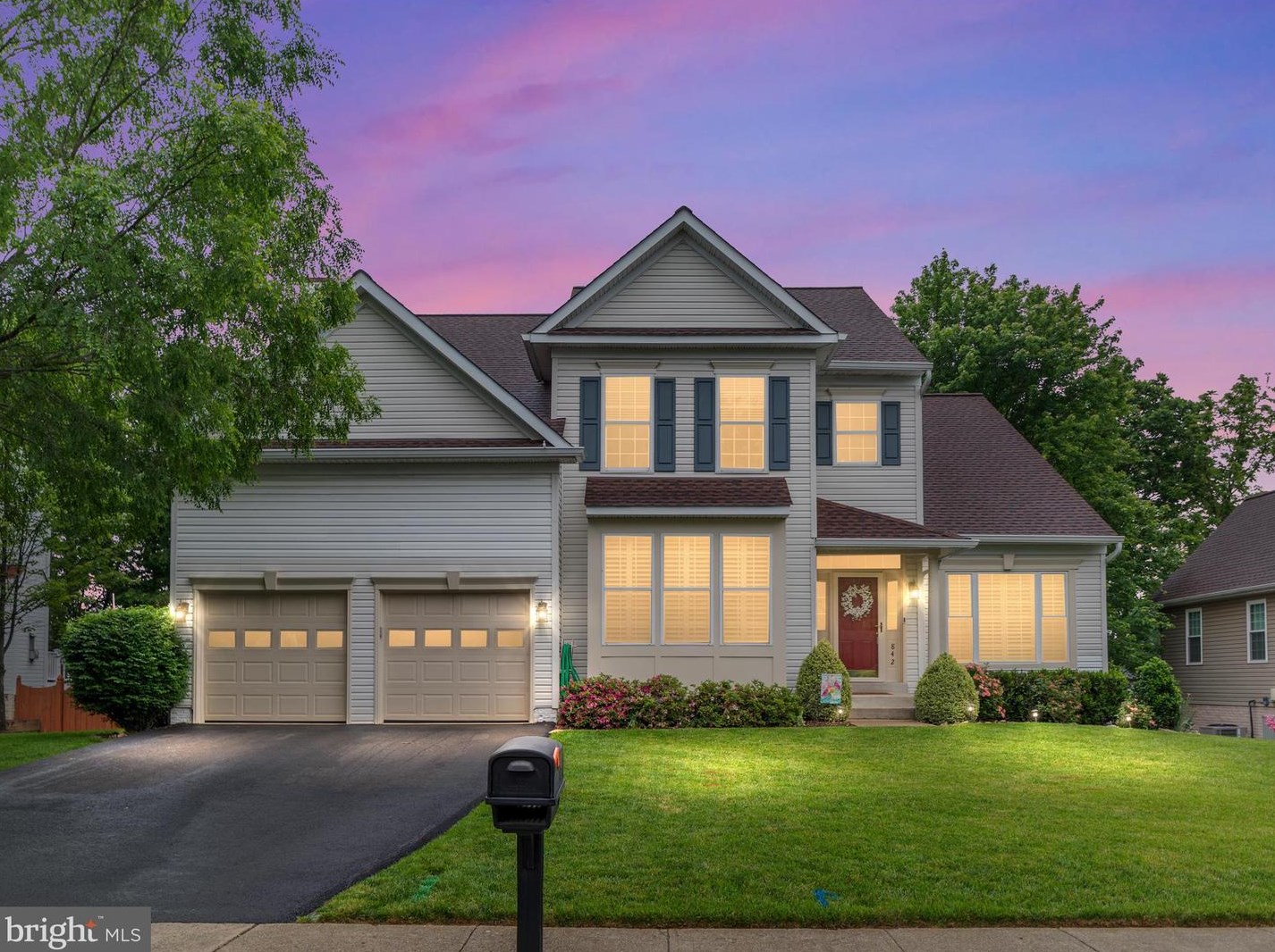 842 Macalister Dr, Leesburg, VA 20175-8905