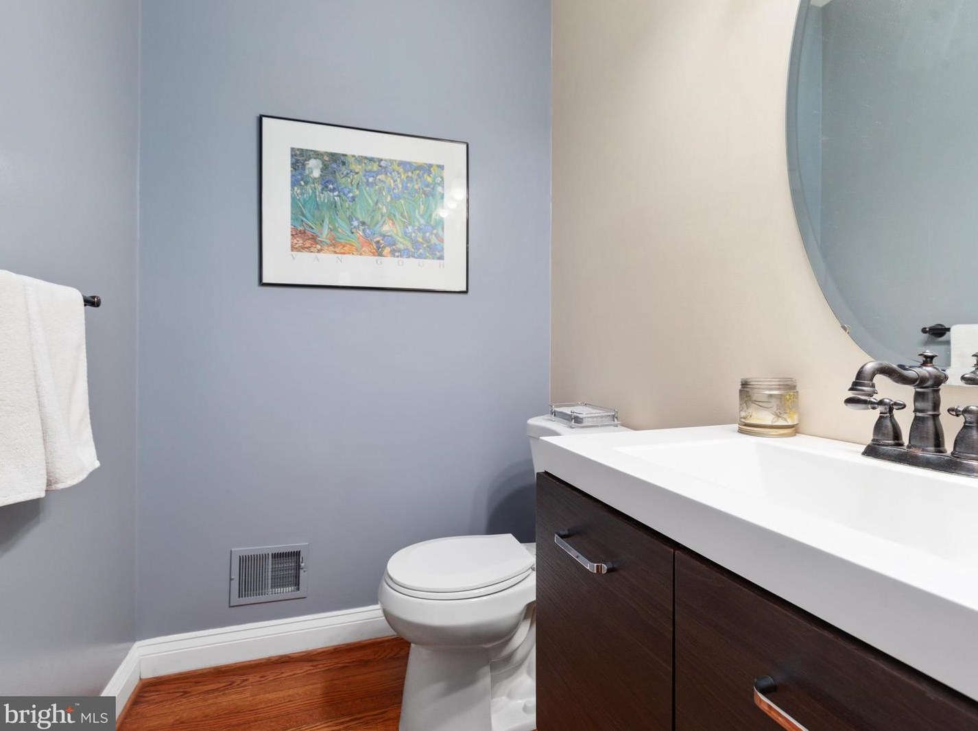 842 Macalister Dr, Leesburg VA 20175-8905 exterior