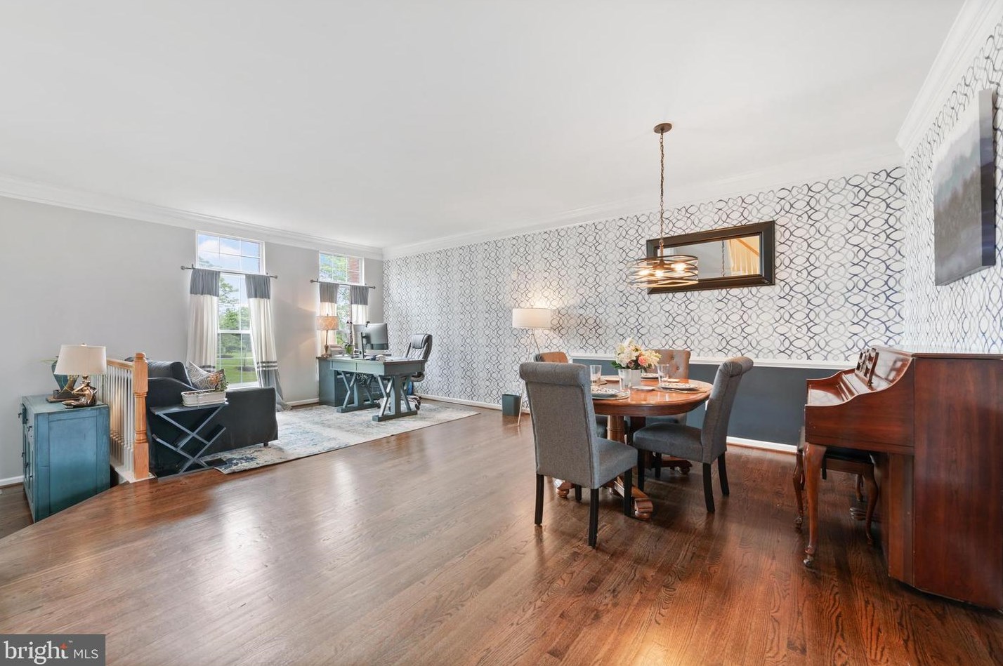25505 Beresford Dr, Fairfax, VA 20152