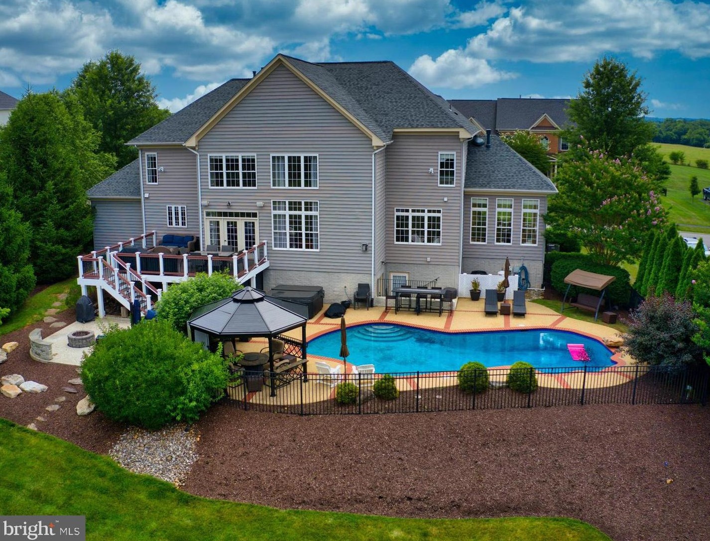 16017 Garriland Dr, Leesburg, VA 20176-5829