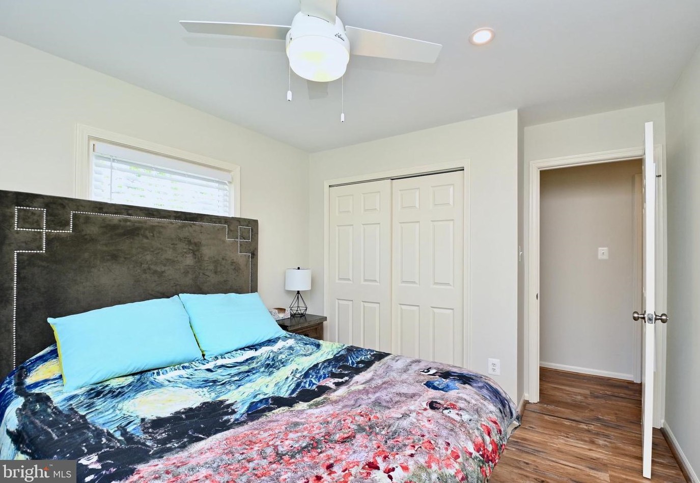 1212 Lee Rd, Dulles VA  20164-2753 exterior