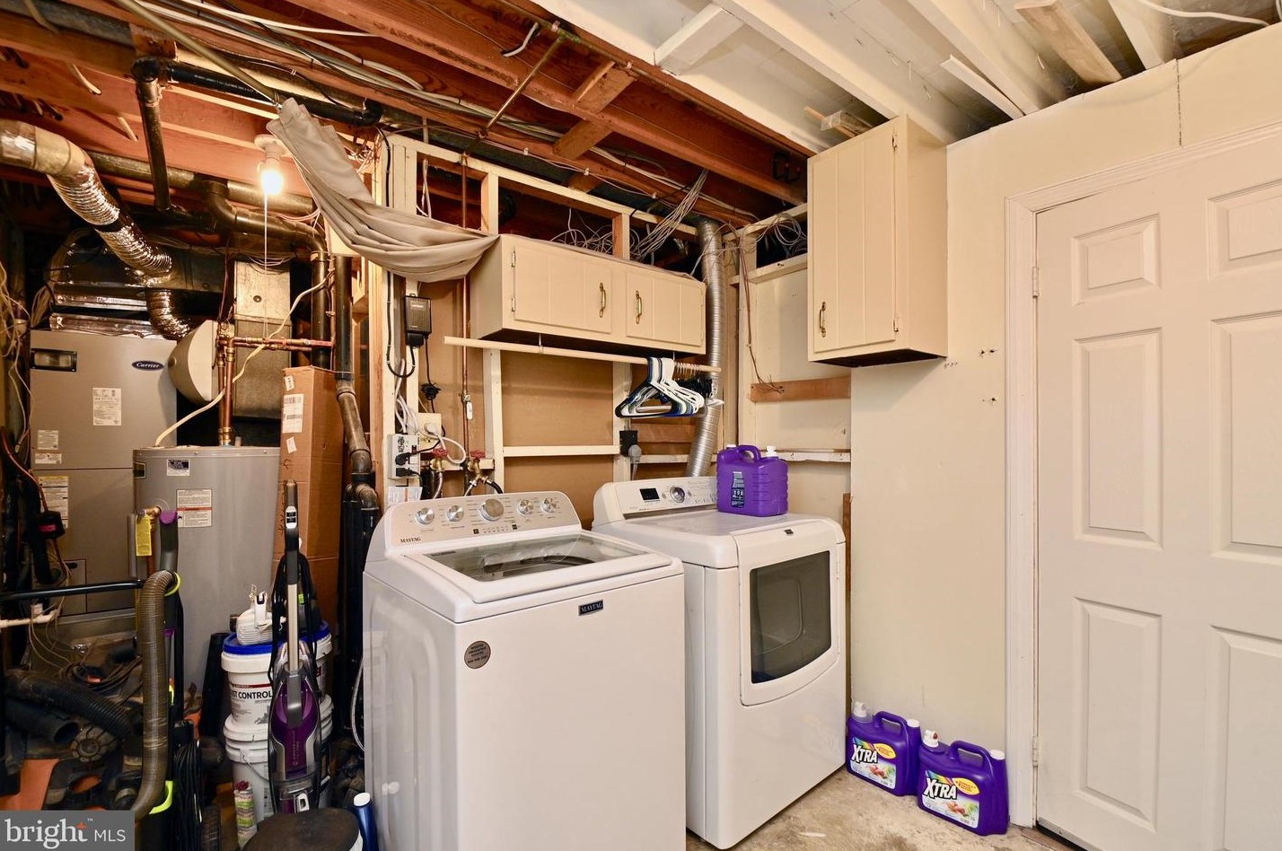 1212 Lee Rd, Dulles VA  20164-2753 exterior