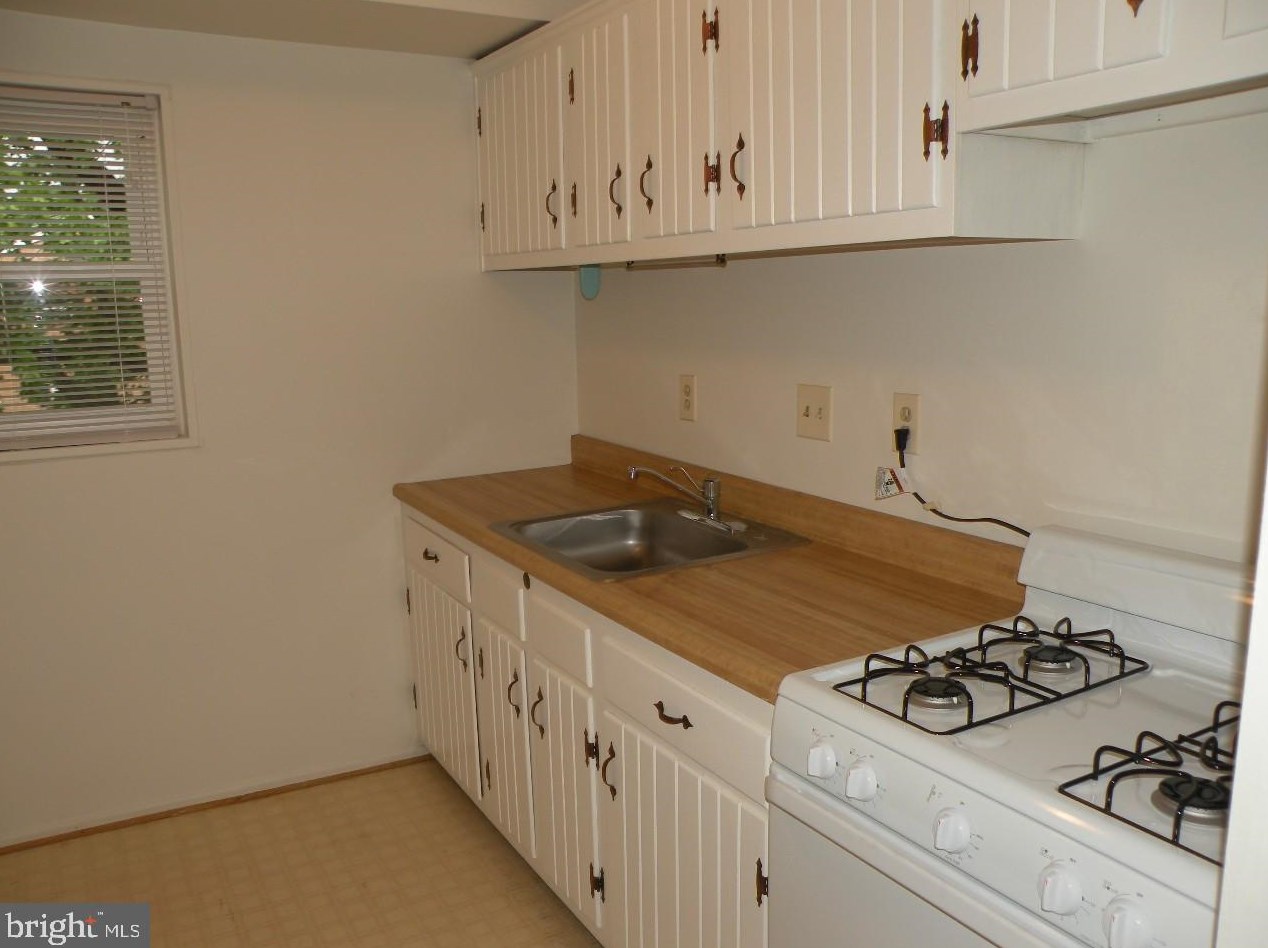 120 Washington St, Leesburg, VA 20176-2486
