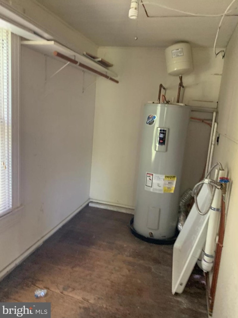 210 Cornwall St, Leesburg VA 20176-2701 exterior