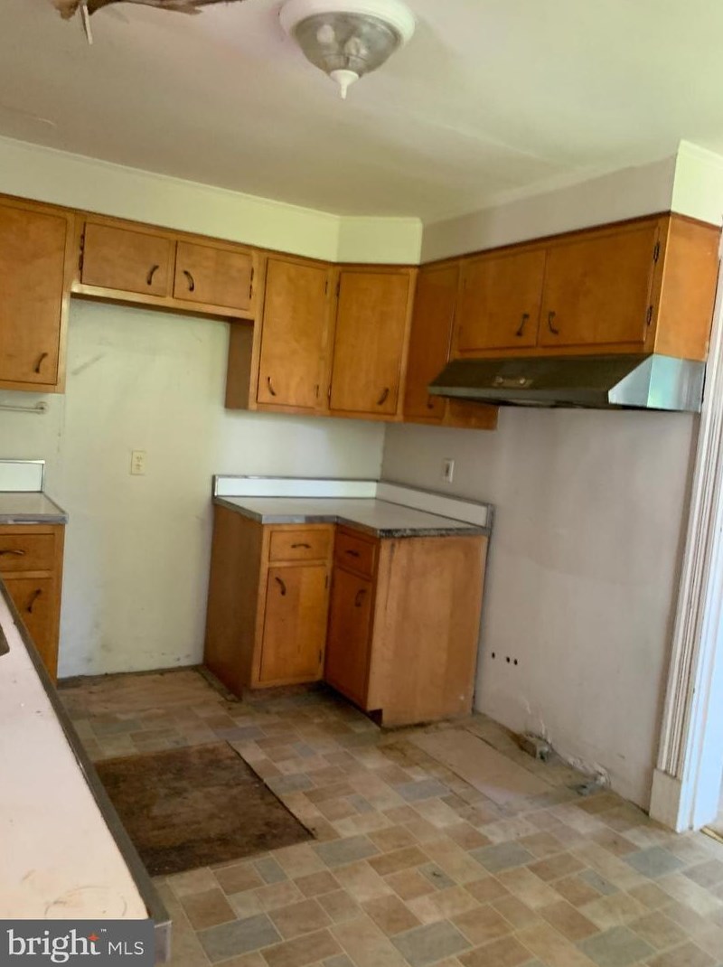 210 Cornwall St, Leesburg VA 20176-2701 exterior