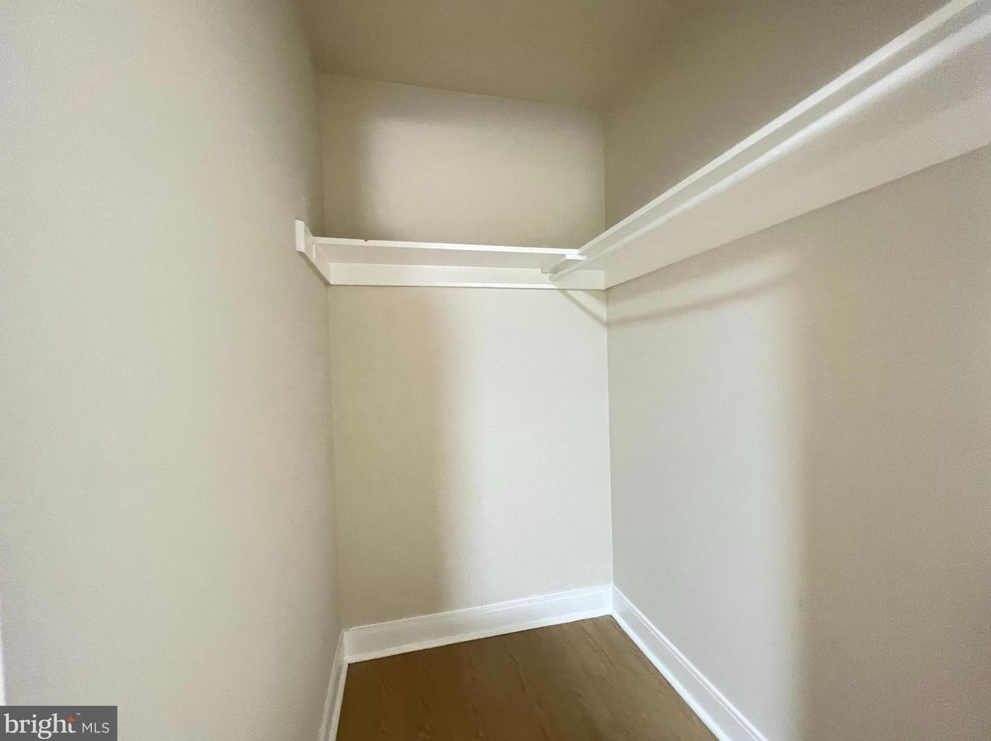 421 Dartmouth Dr, Dulles VA  20164-3120 exterior