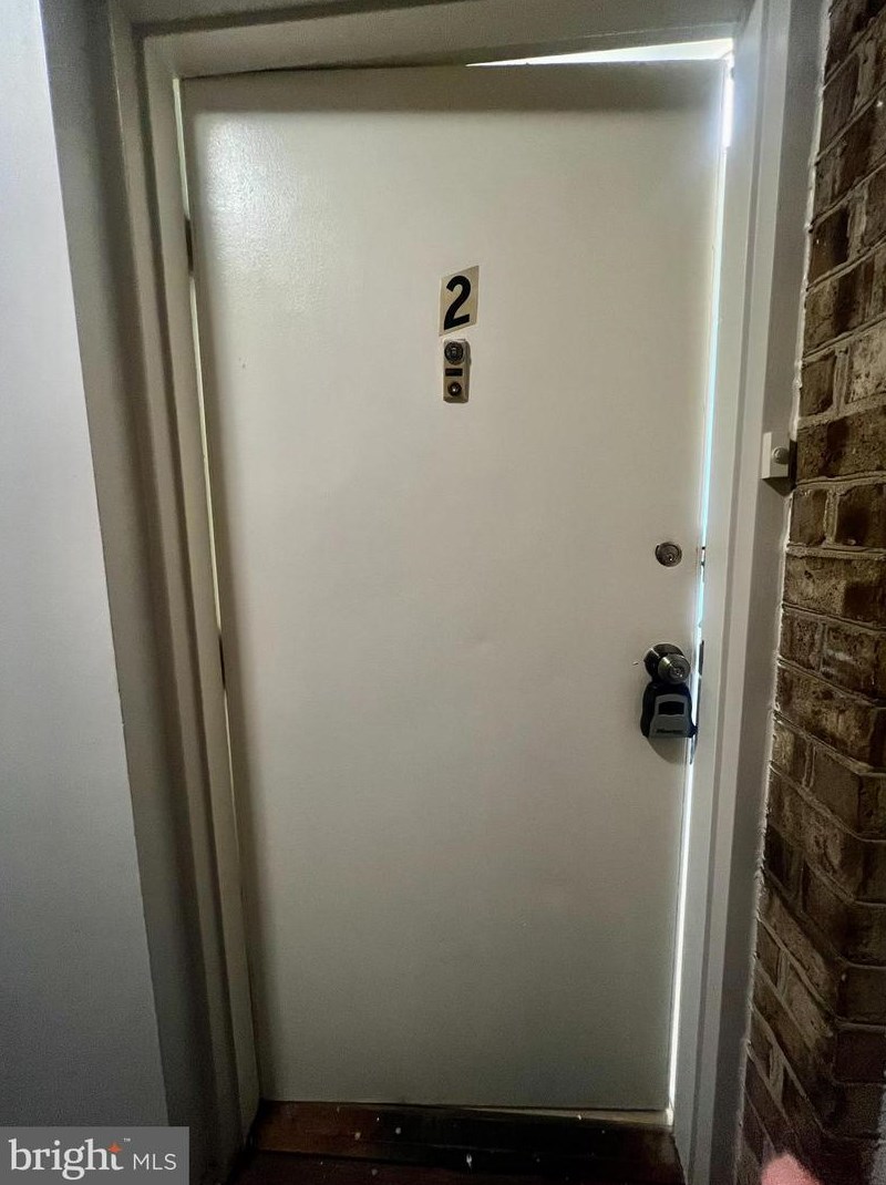 421 Dartmouth Dr, Dulles, VA 20164-3120