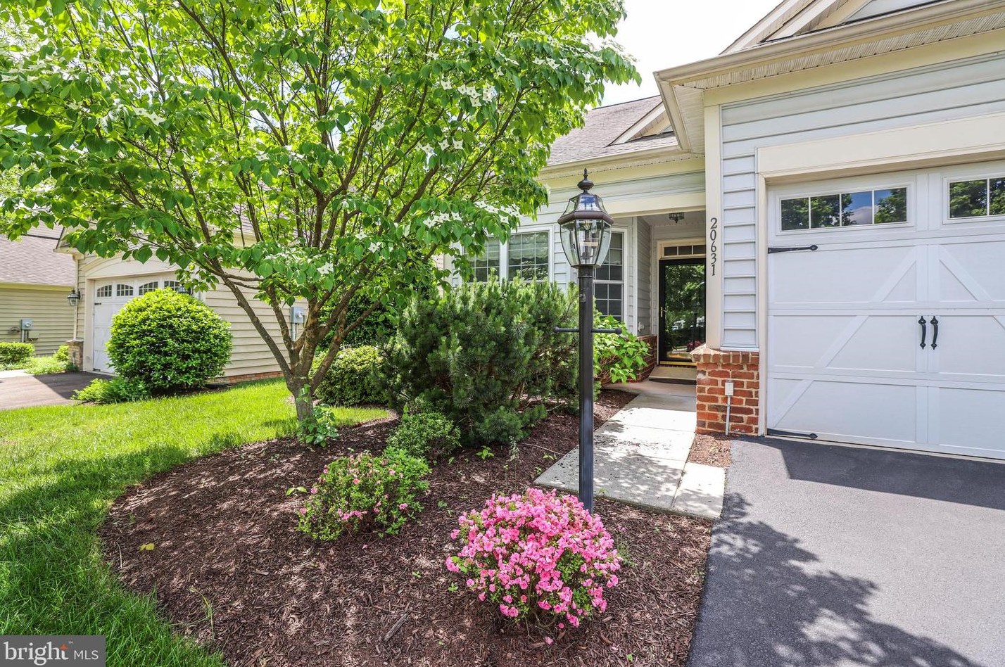 20631 Casablanca Dr, Ashburn, VA 20147-5527