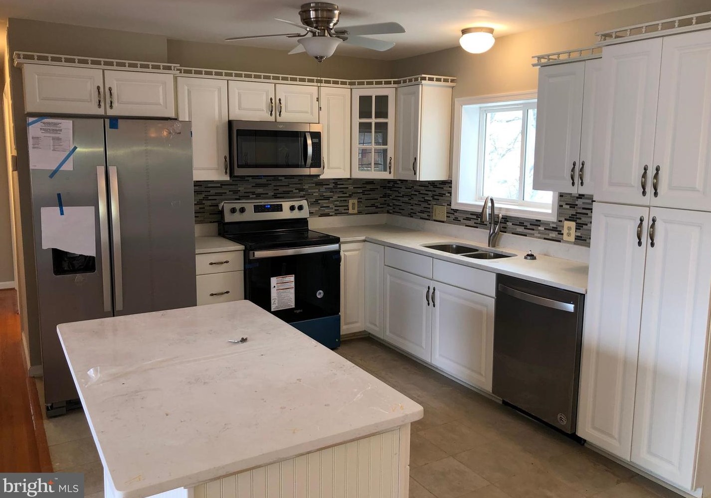 301 Tazewell Rd, Dulles VA  20164-4320 exterior
