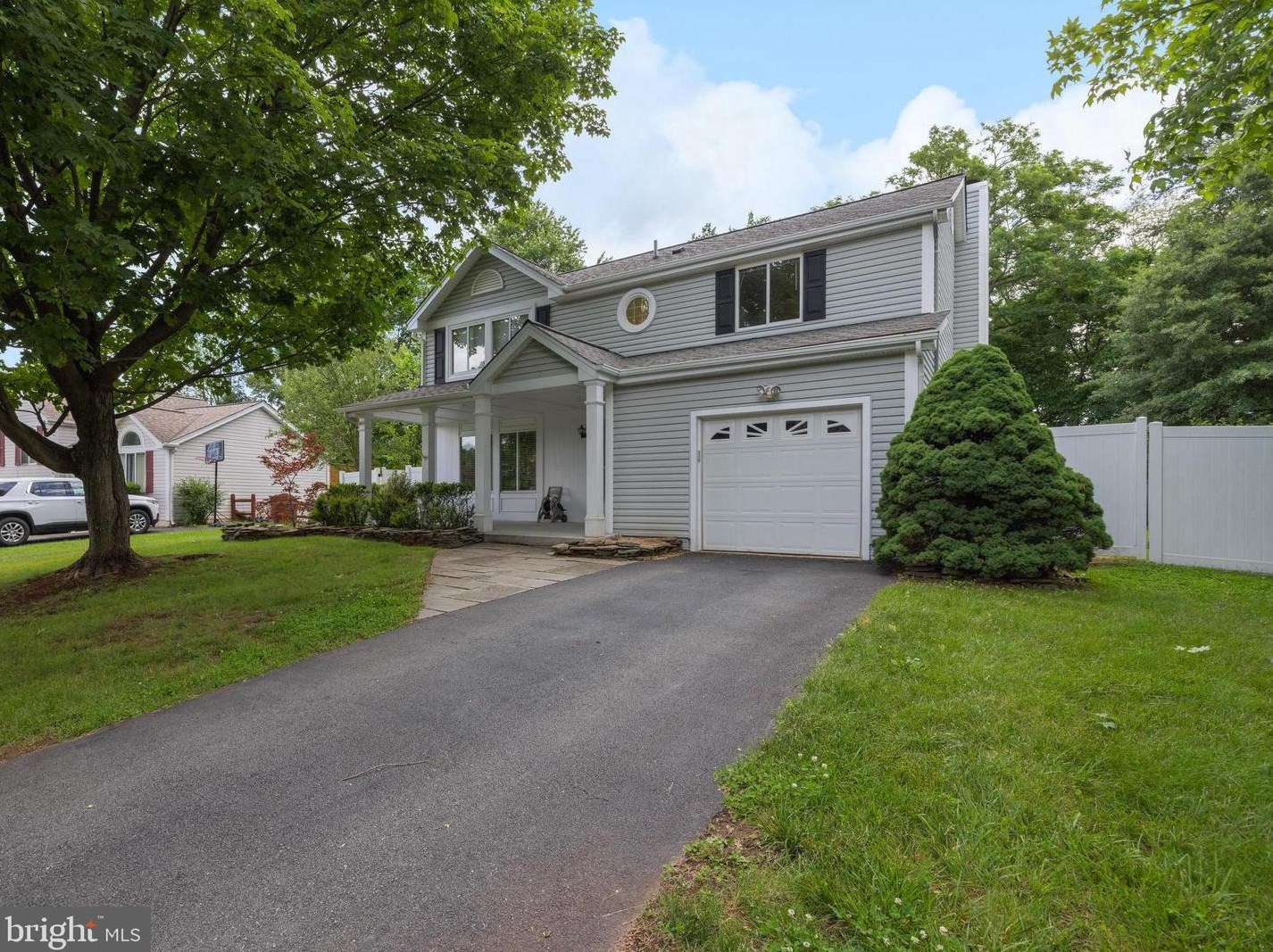 352 Samantha Dr, Dulles, VA 20164-5537