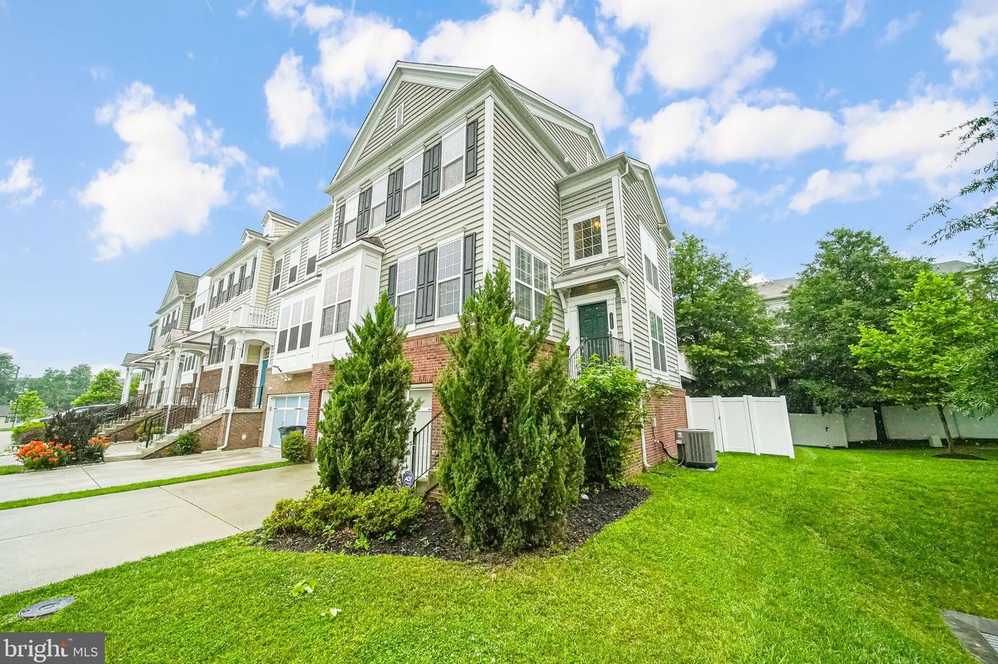 25456 Stallion Branch Ter, Fairfax, VA 20152-5809