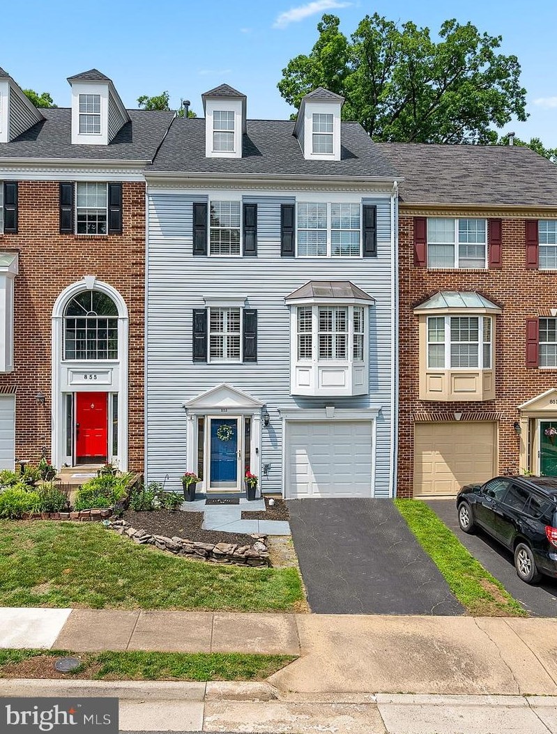 853 Tall Oaks Sq, Leesburg, VA 20175-8948