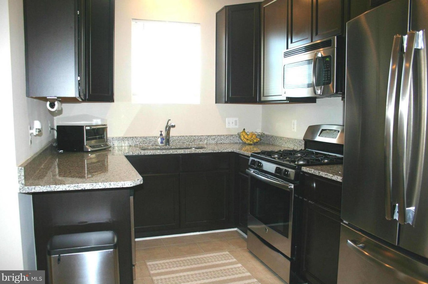 22812 Breezy Hollow Dr, Ashburn VA  20148-5736 exterior