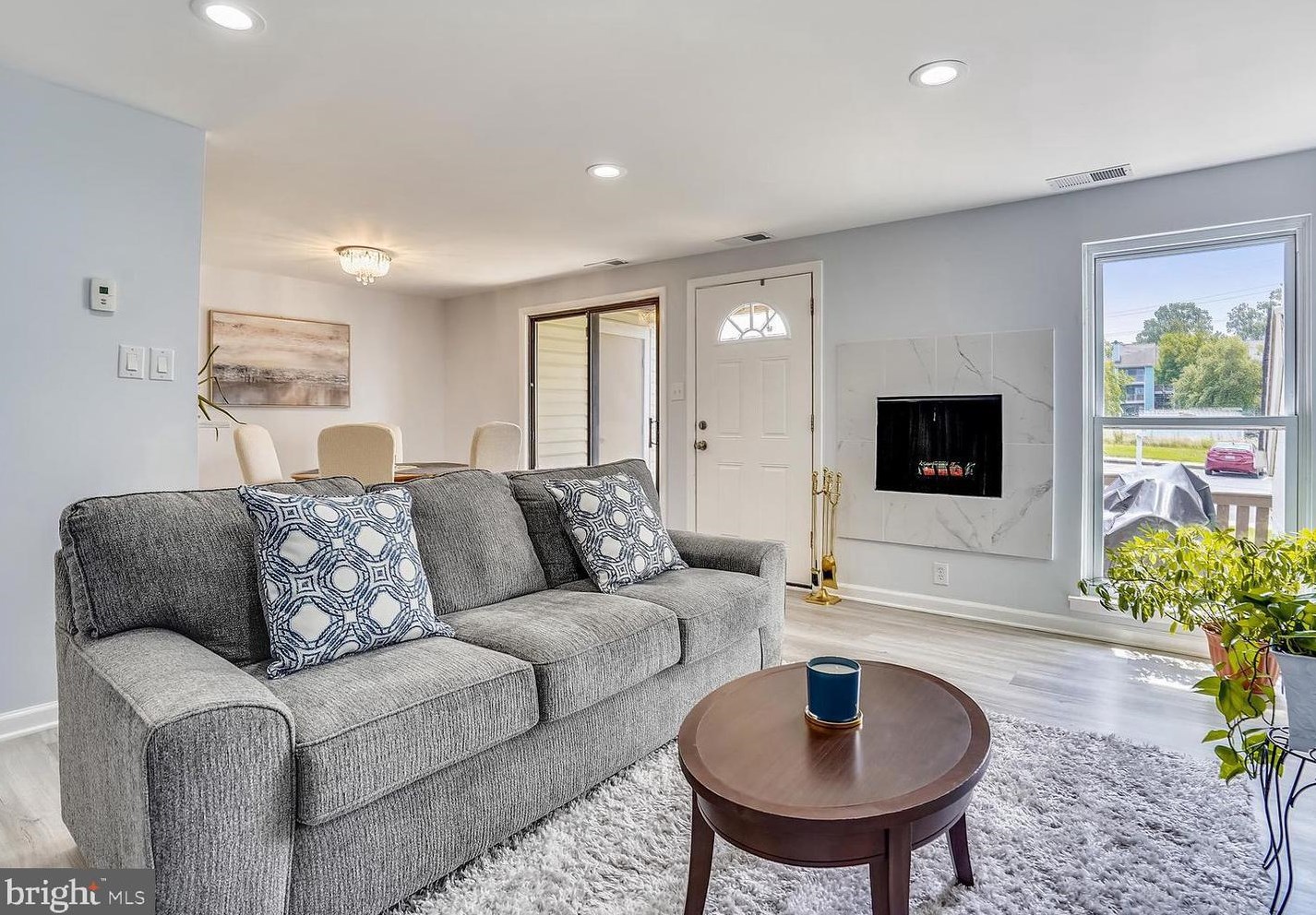1021 Warwick Ct, Dulles, VA 20164