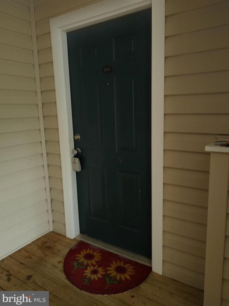 42435 Hollyhock Ter #304, Ashburn, VA 20148