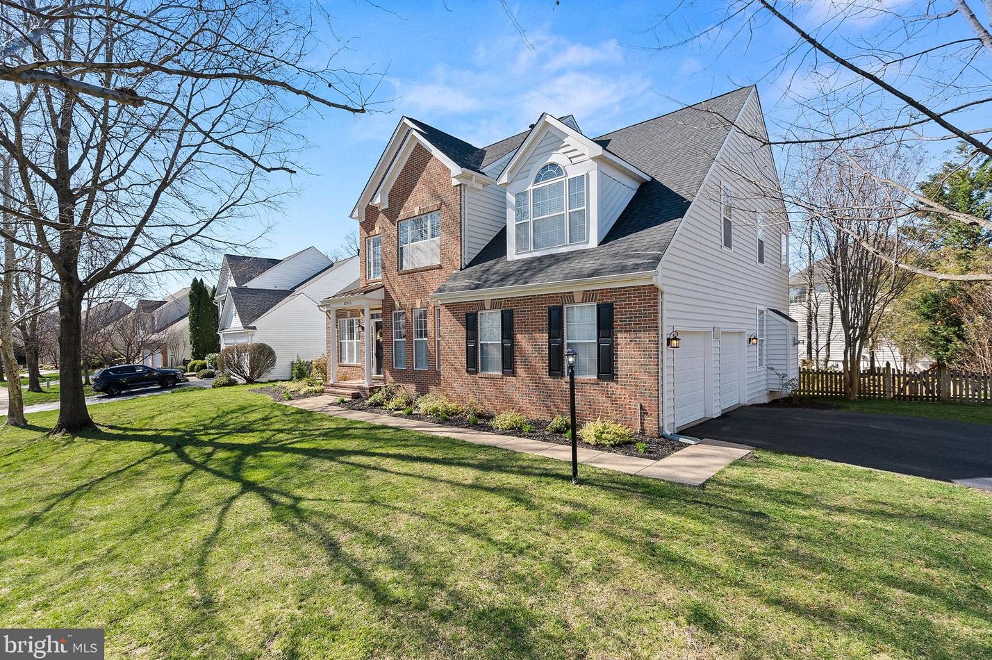 42805 Gatehouse Way, Ashburn, VA 20148