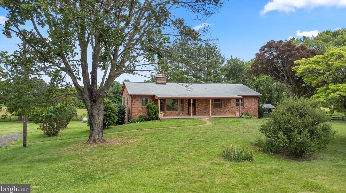34358 Bloomfield Rd, Mount Weather, VA 20135-2103