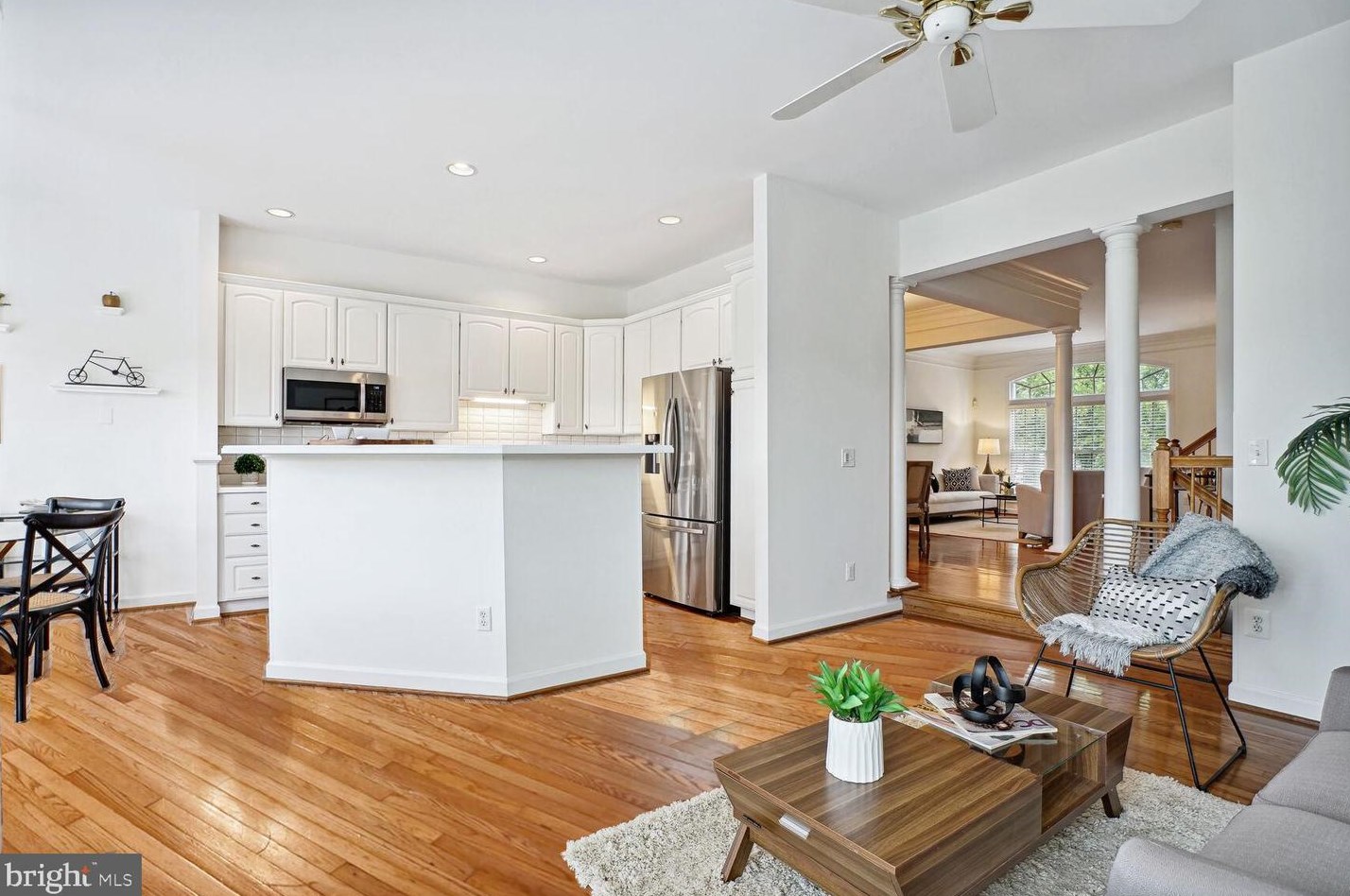 43003 Golf View Dr, Fairfax VA 20152-4449 exterior