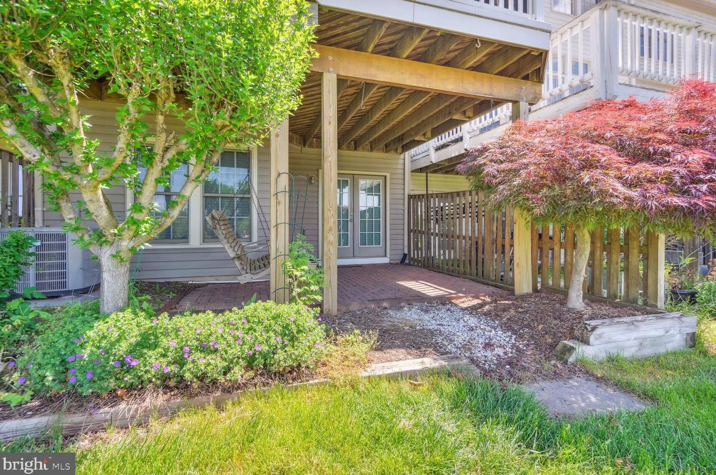 43003 Golf View Dr, Fairfax VA 20152-4449 exterior