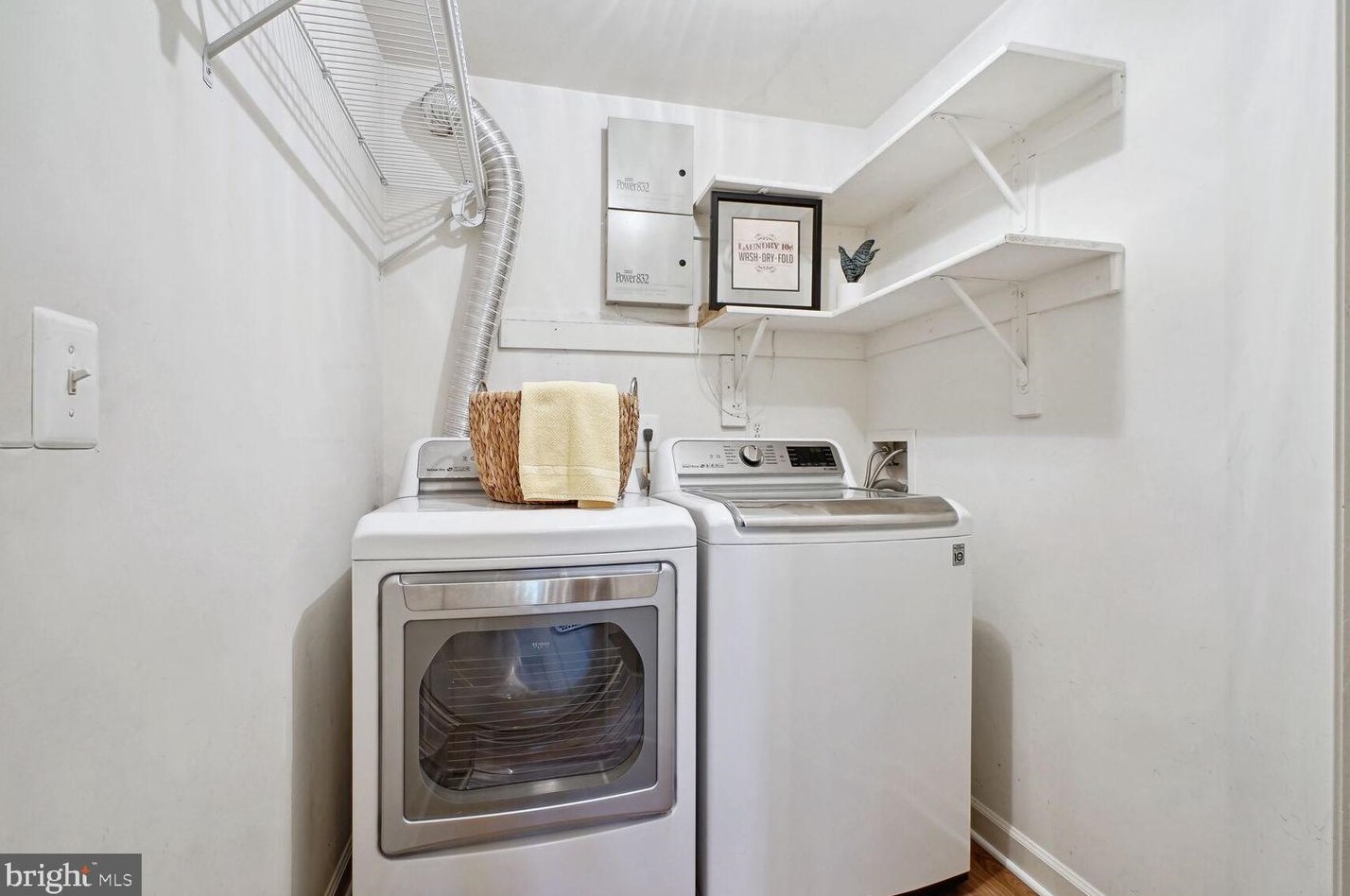 43003 Golf View Dr, Fairfax VA 20152-4449 exterior