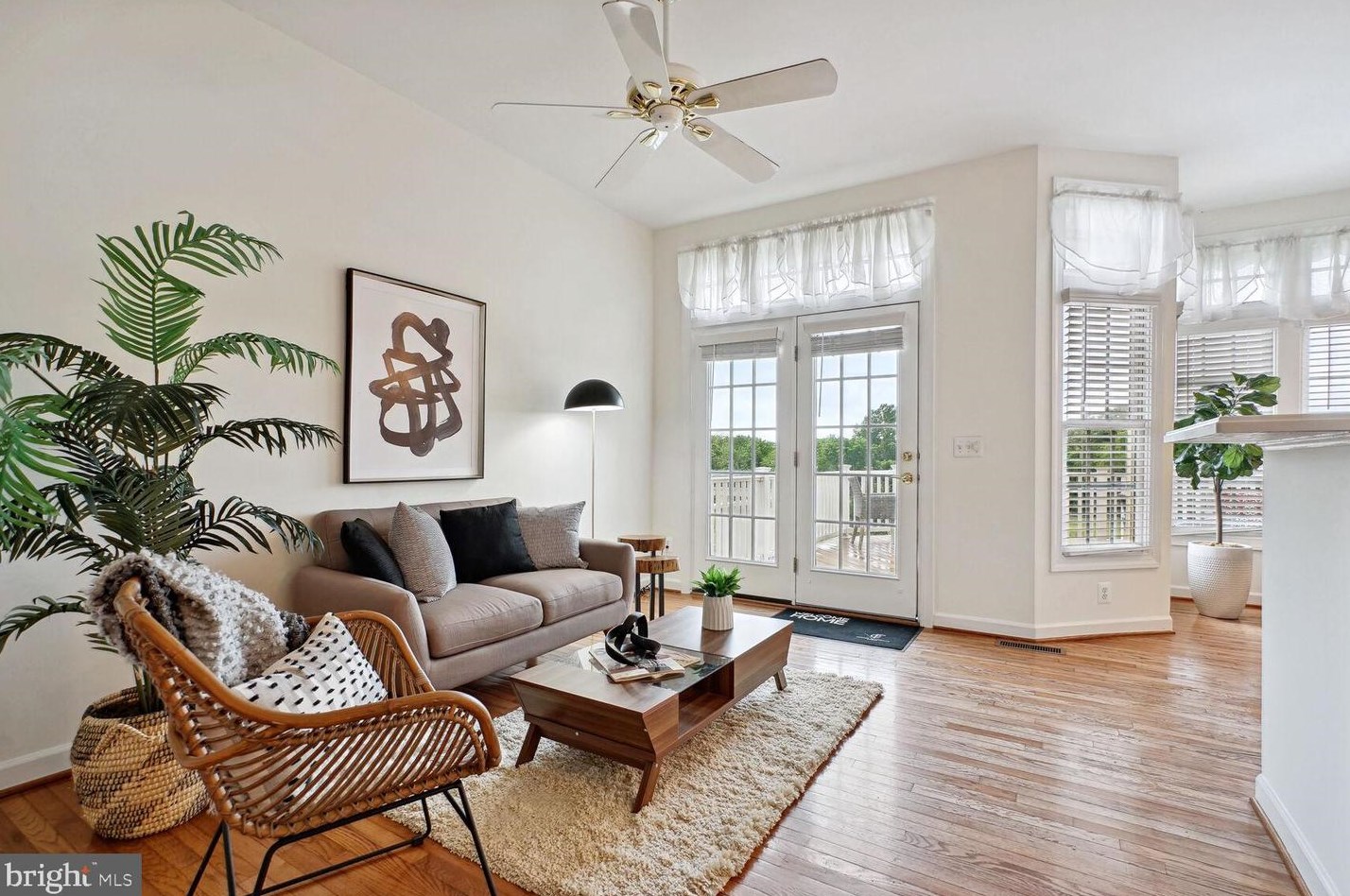 43003 Golf View Dr, Fairfax VA 20152-4449 exterior