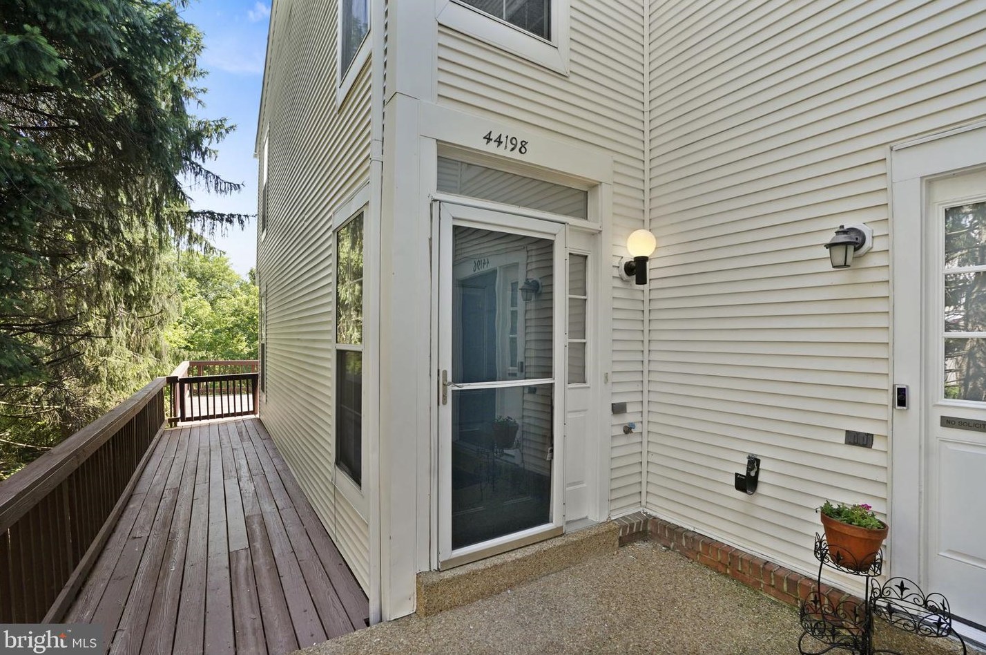 44198 Mossy Brook Sq, Ashburn, VA 20147-3359