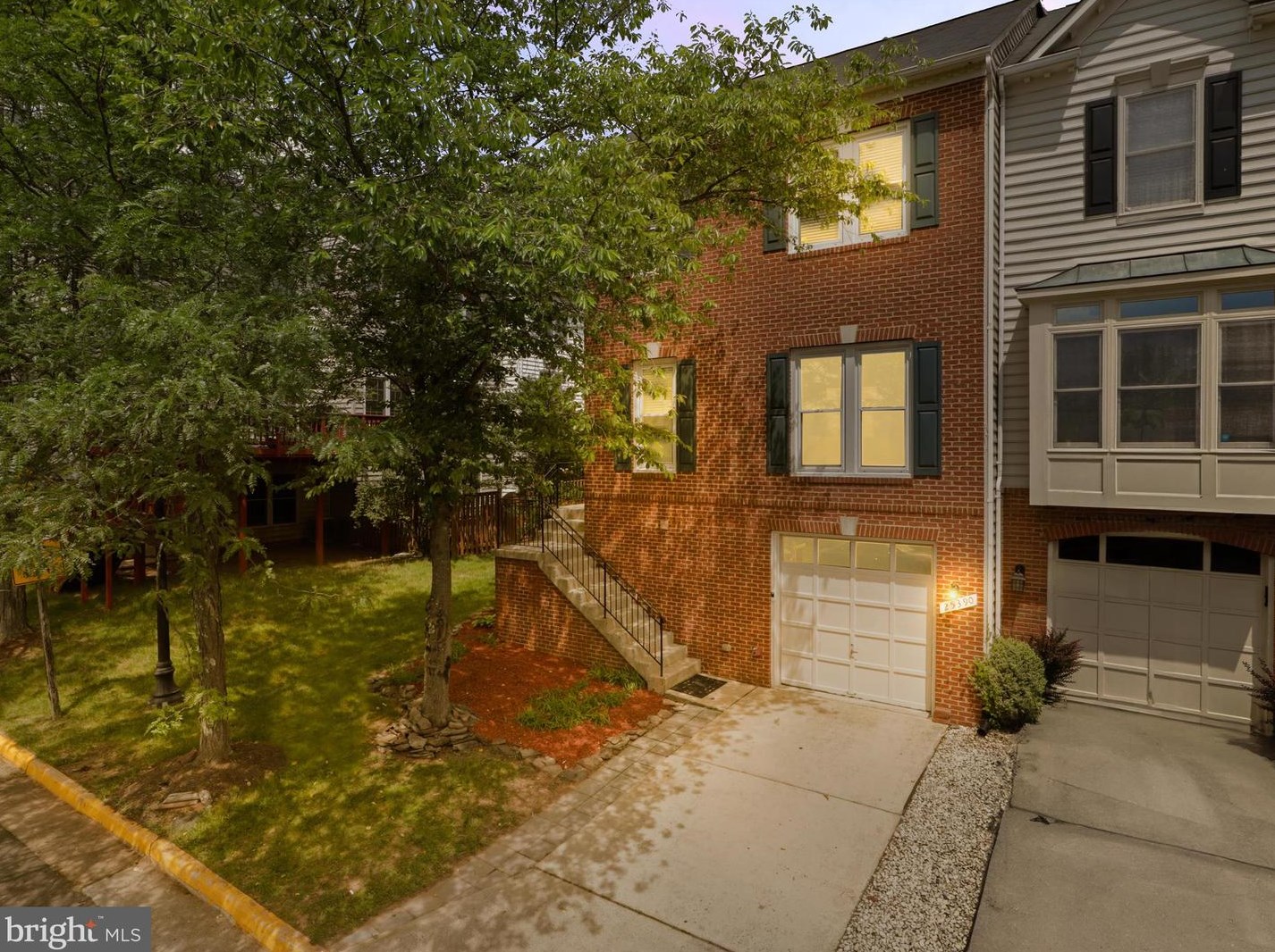 25390 Herring Creek Dr, Fairfax, VA 20152-4403