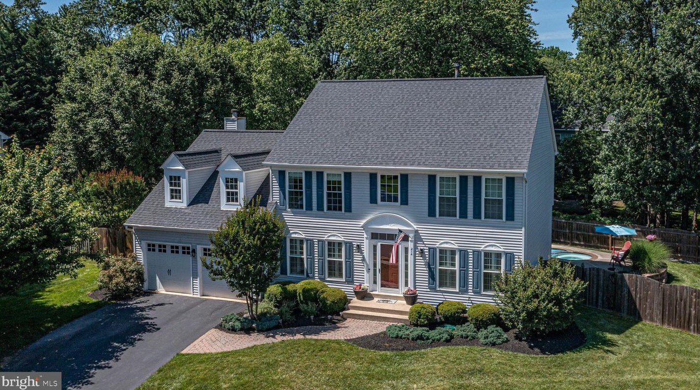 214 Chatfield Ct, Leesburg, VA 20176-2300