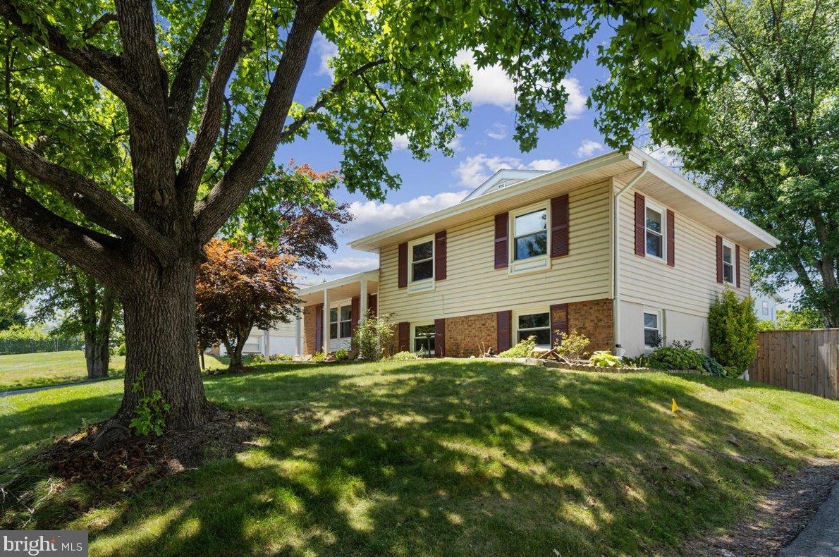 507 Alder Ave, Dulles VA  20164-3914 exterior